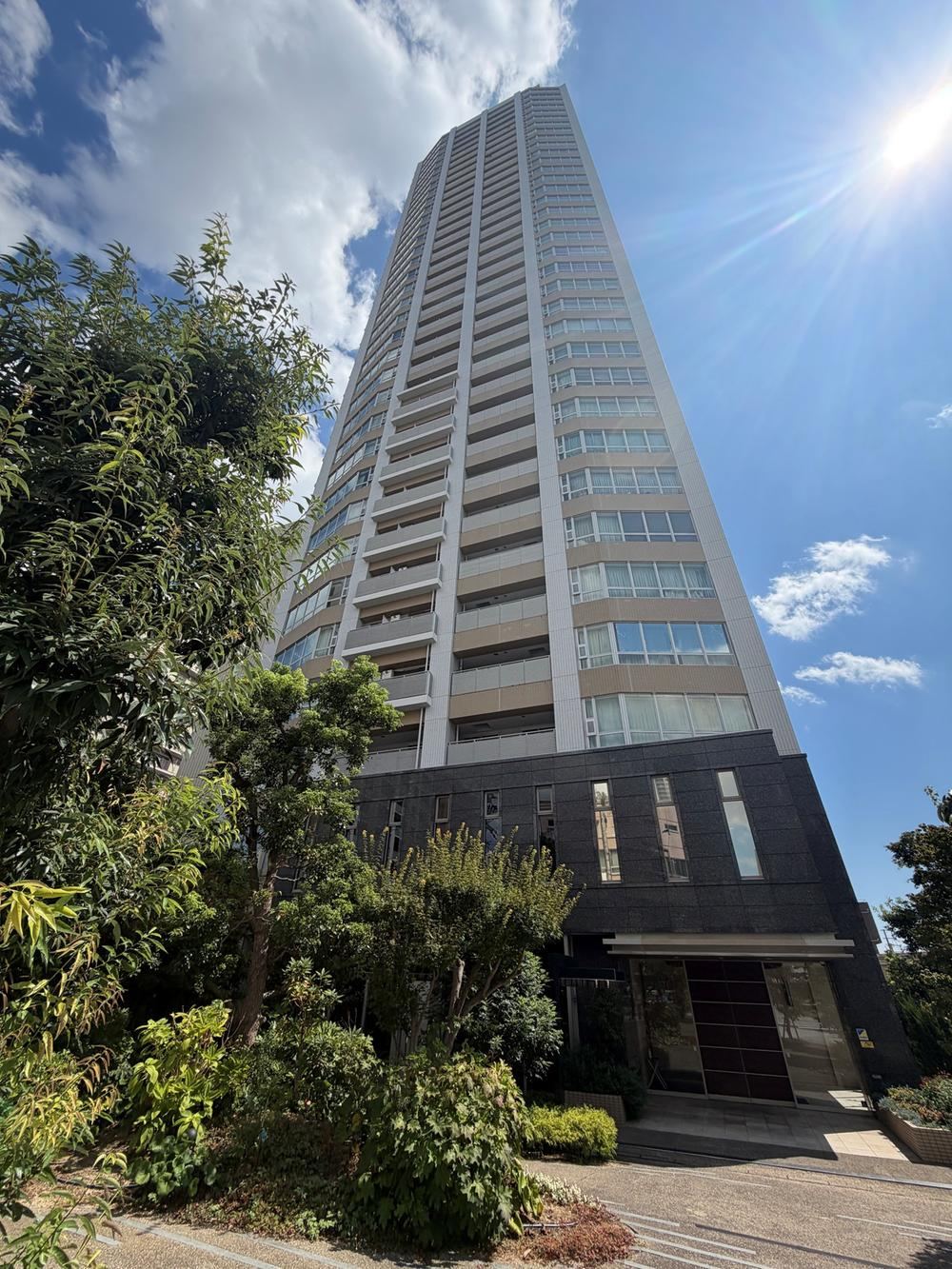 4LDK apartment in Tennoji Ward, Osaka - Photo 1