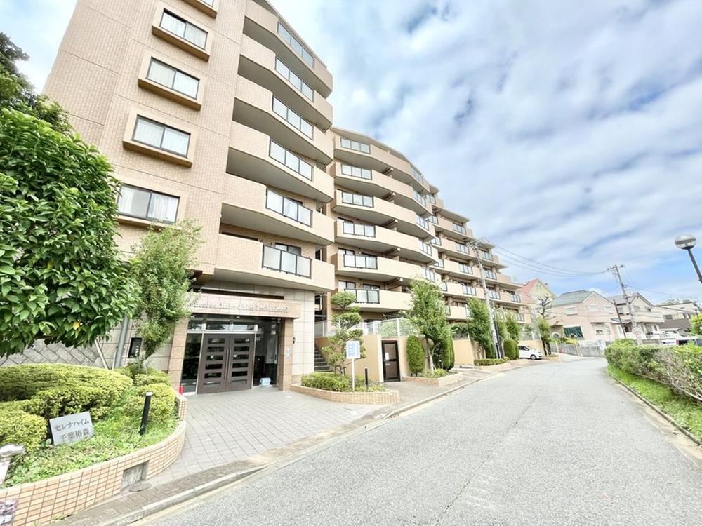 2LDK apartment in Chuo Ward, Chiba - Photo 1