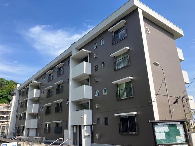 2LDK apartment in Isogo Ward, Yokohama, Kanagawa - Photo 1