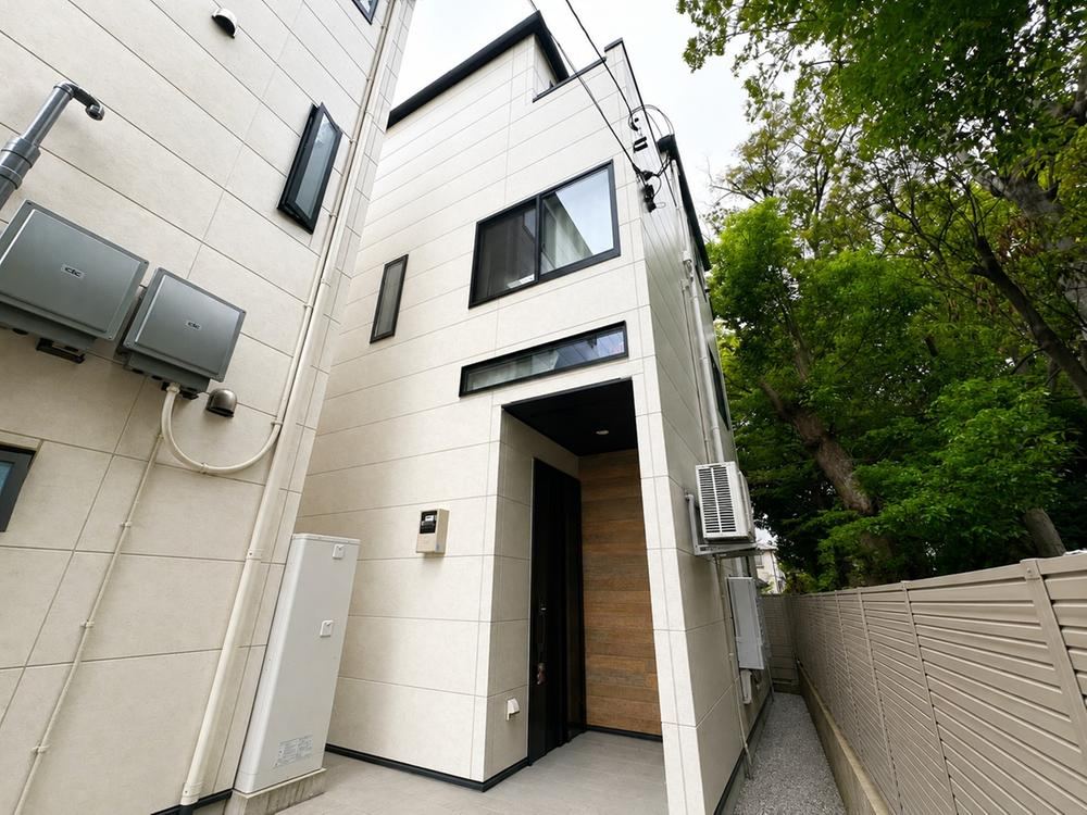 2LDK+2S house in Minami Ward, Saitama - Photo 1