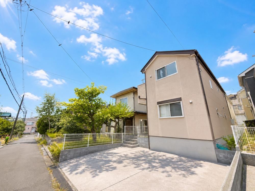4LDK house in Zushi, Kanagawa - Photo 1