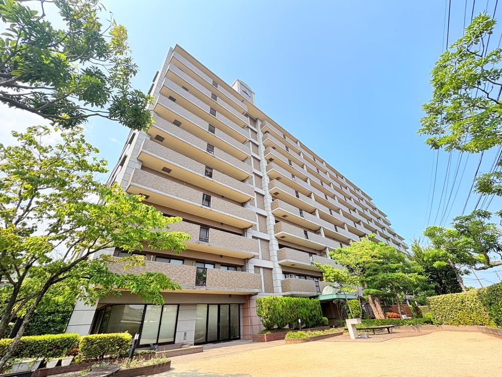 4LDK apartment in Oita, Oita - Photo 1