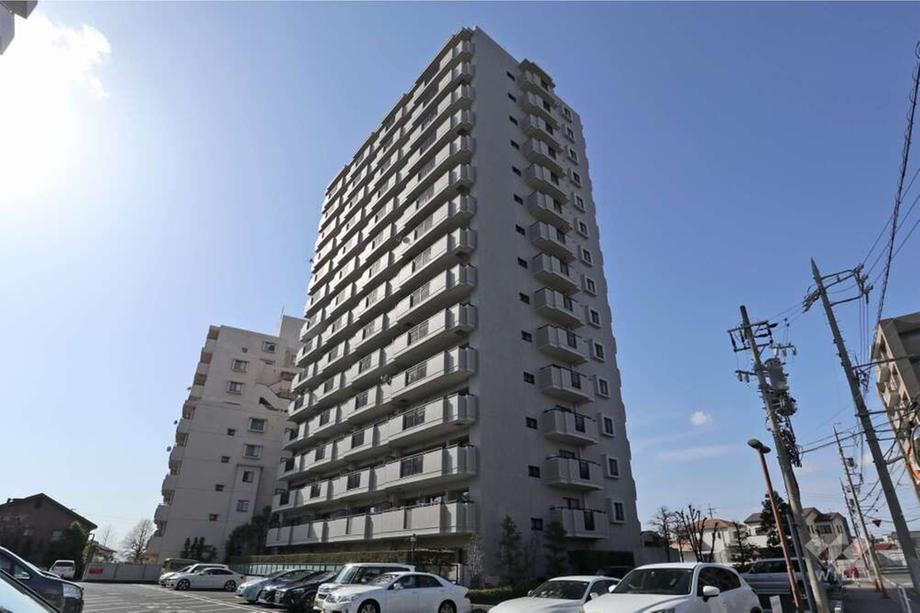 3LDK apartment in Owariasahi, Aichi - Photo 1