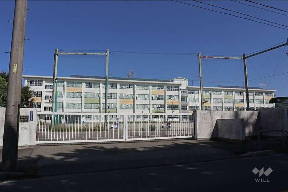 3LDK apartment in Nishi Ward, Nagoya, Aichi - Photo 1