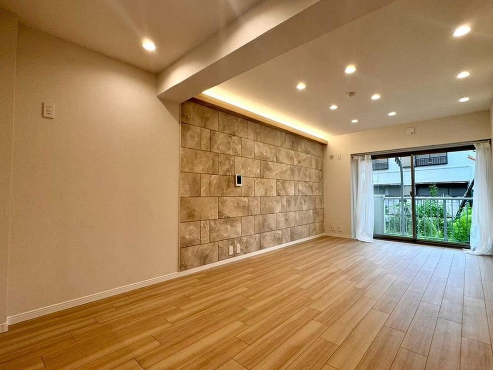 2LDK apartment in Sumida Ward, Tokyo - Photo 1
