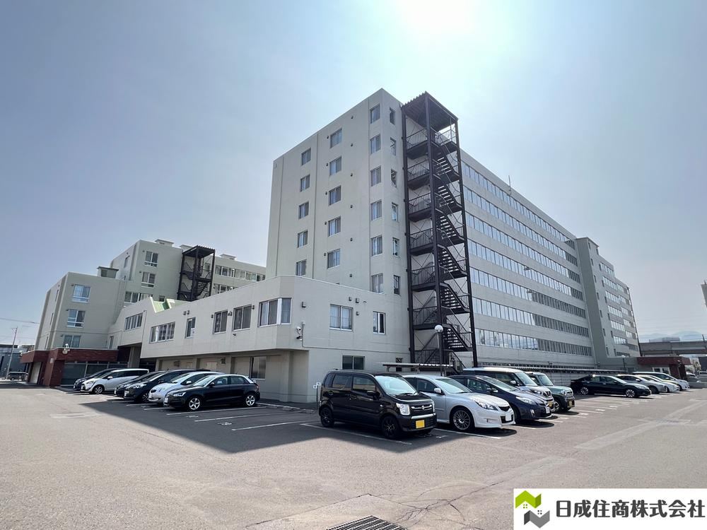 4LDK apartment in Nishi Ward, Sapporo, Hokkaido - Photo 1