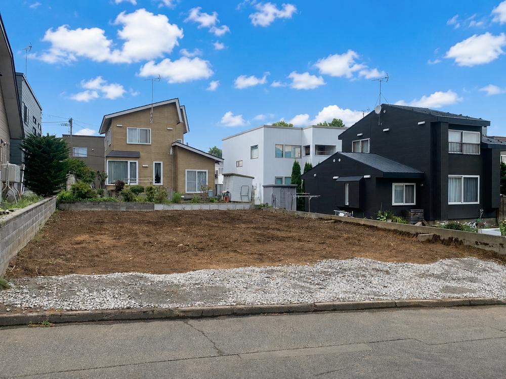 231 m² land in Minami Ward, Sapporo, Hokkaido - Photo 1