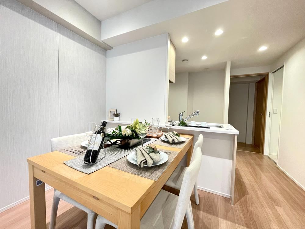 2LDK+S apartment in Sumida Ward, Tokyo - Photo 1