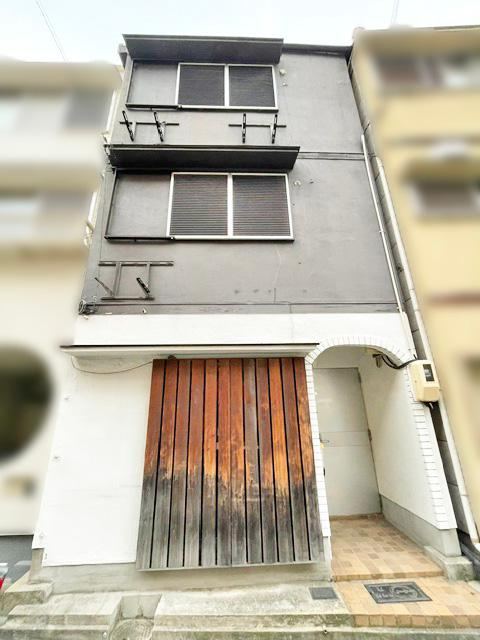 3DK house in Abeno Ward, Osaka - Photo 1