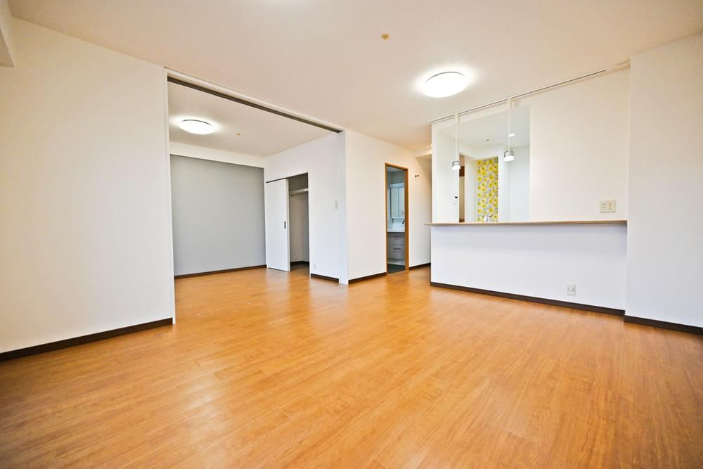 3LDK apartment in Yodogawa Ward, Osaka - Photo 1