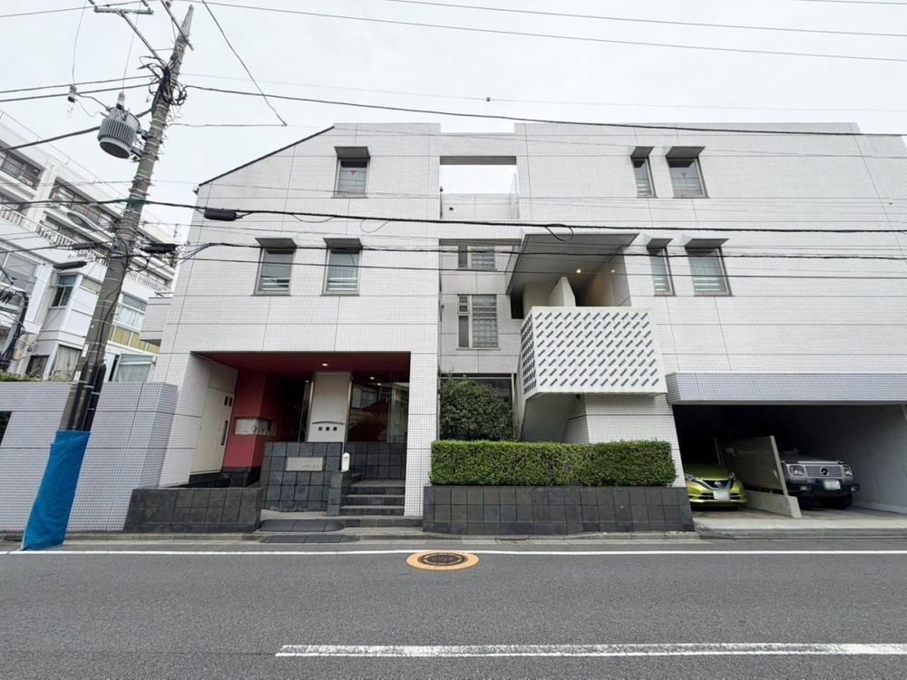 1LDK apartment in Nakano Ward, Tokyo - Photo 1