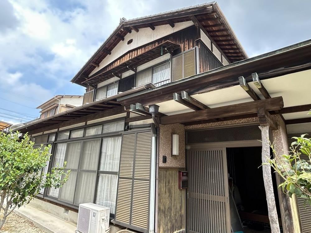 5LDK house in Niihama, Ehime - Photo 1