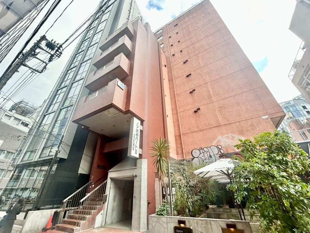 1LDK apartment in Shibuya Ward, Tokyo - Photo 1