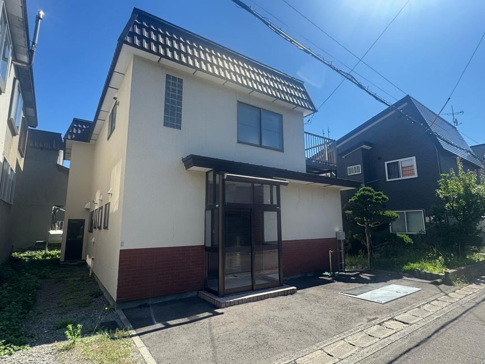 5LDK house in Otaru, Hokkaido - Photo 1
