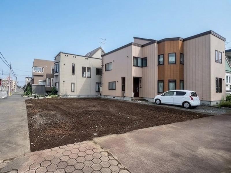 161 m² land in Higashi Ward, Sapporo, Hokkaido - Photo 1