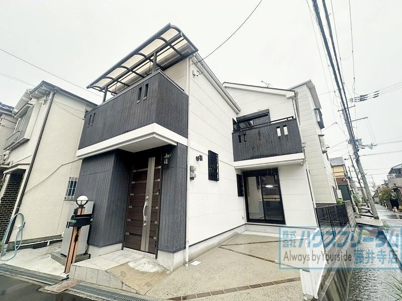 3LDK house in Yao, Osaka - Photo 1