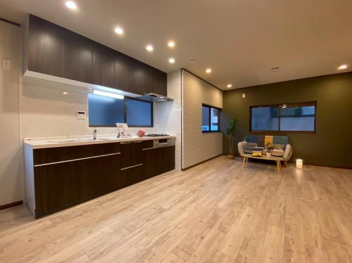 3LDK house in Higashinari Ward, Osaka - Photo 1