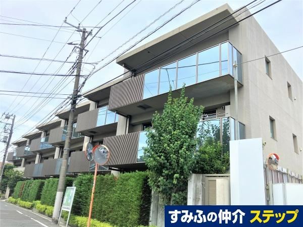3LDK apartment in Meguro Ward, Tokyo - Photo 1