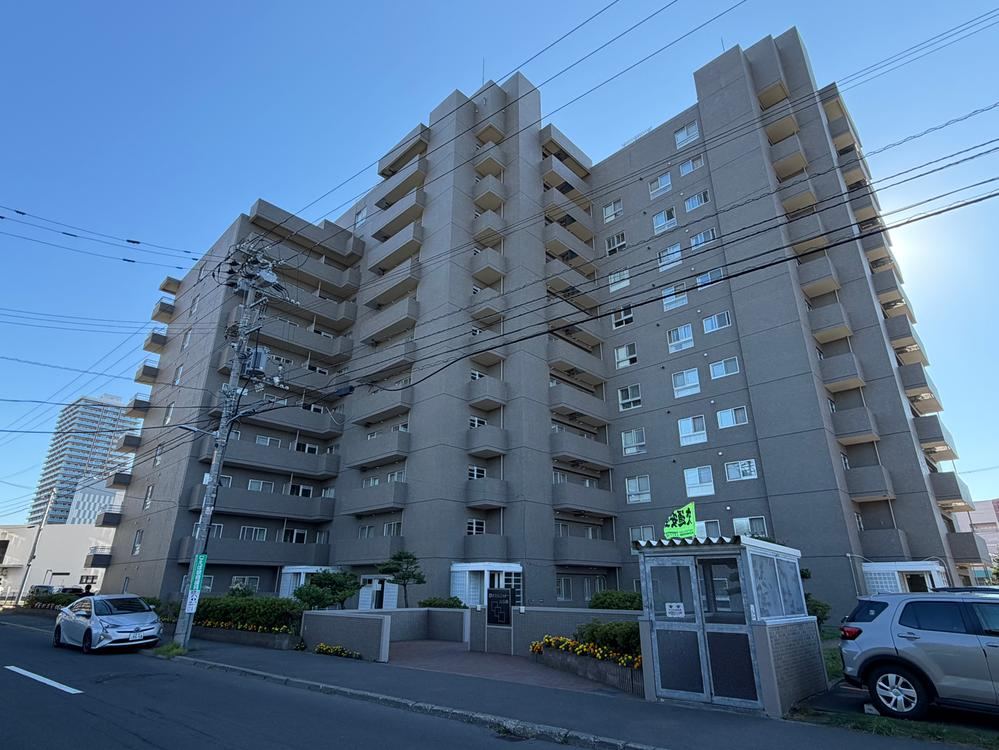 4LDK apartment in Higashi Ward, Sapporo, Hokkaido - Photo 1