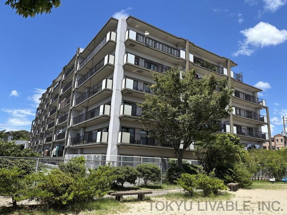 4LDK apartment in Munakata, Fukuoka - Photo 1