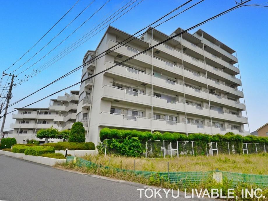 3LDK apartment in Koshigaya, Saitama - Photo 1