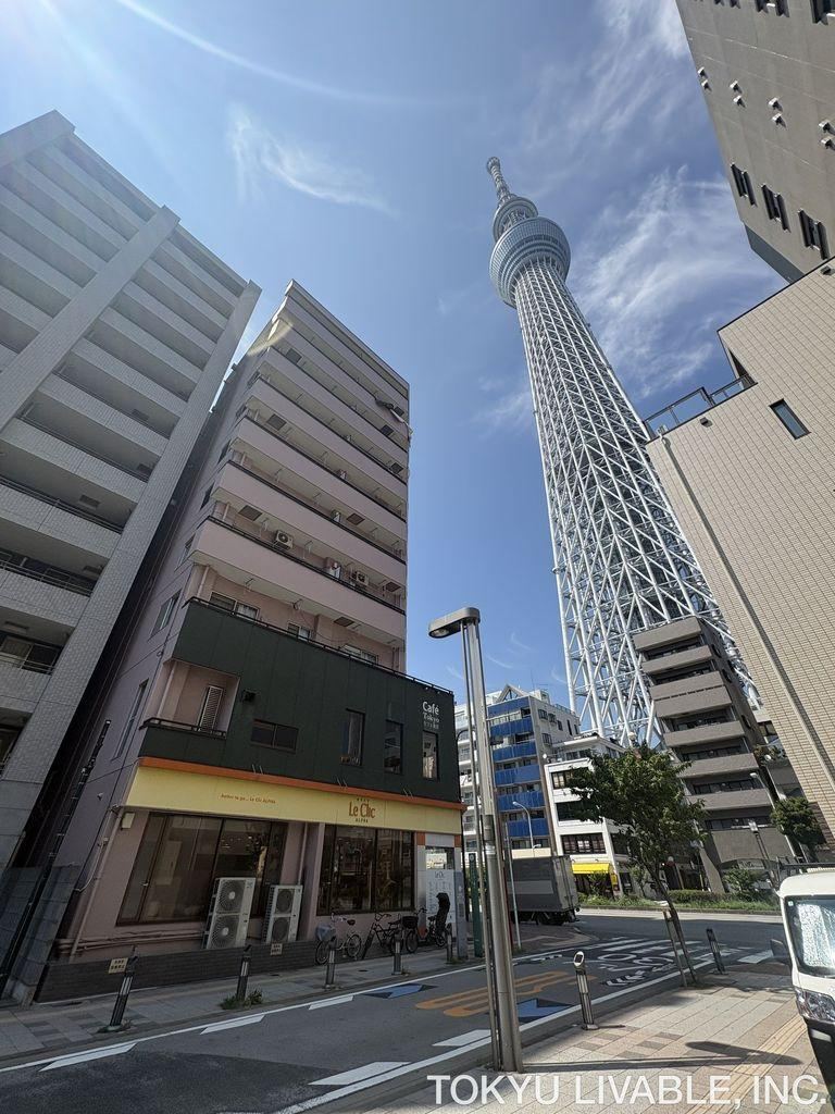 2DK apartment in Sumida Ward, Tokyo - Photo 1