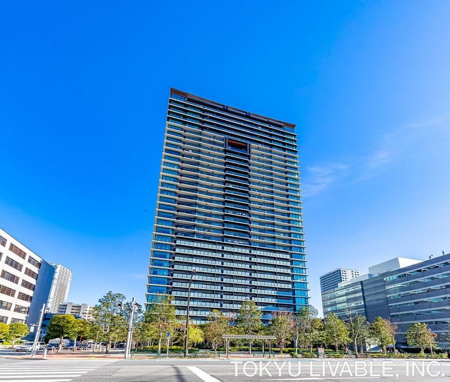 1LDK apartment in Minato Ward, Tokyo - Photo 1