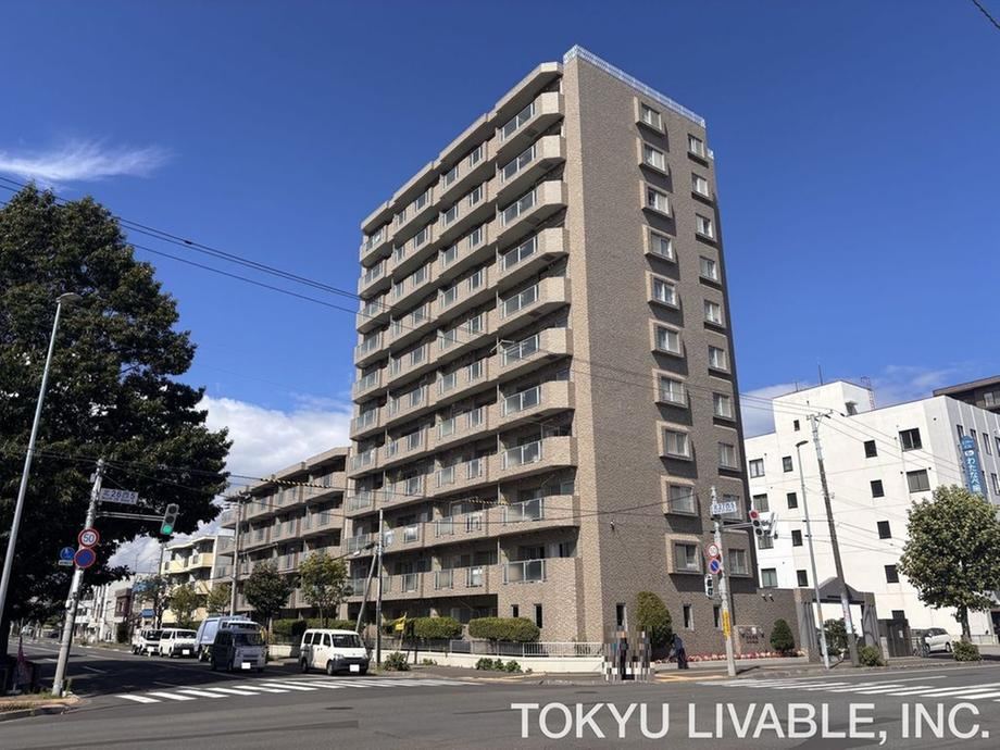3LDK apartment in Kita Ward, Sapporo, Hokkaido - Photo 1