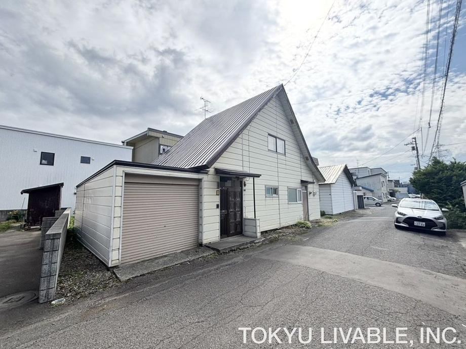 206 m² land in Kita Ward, Sapporo, Hokkaido - Photo 1
