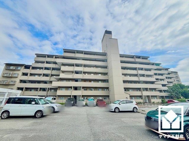 3LDK apartment in Nishinomiya, Hyogo - Photo 1