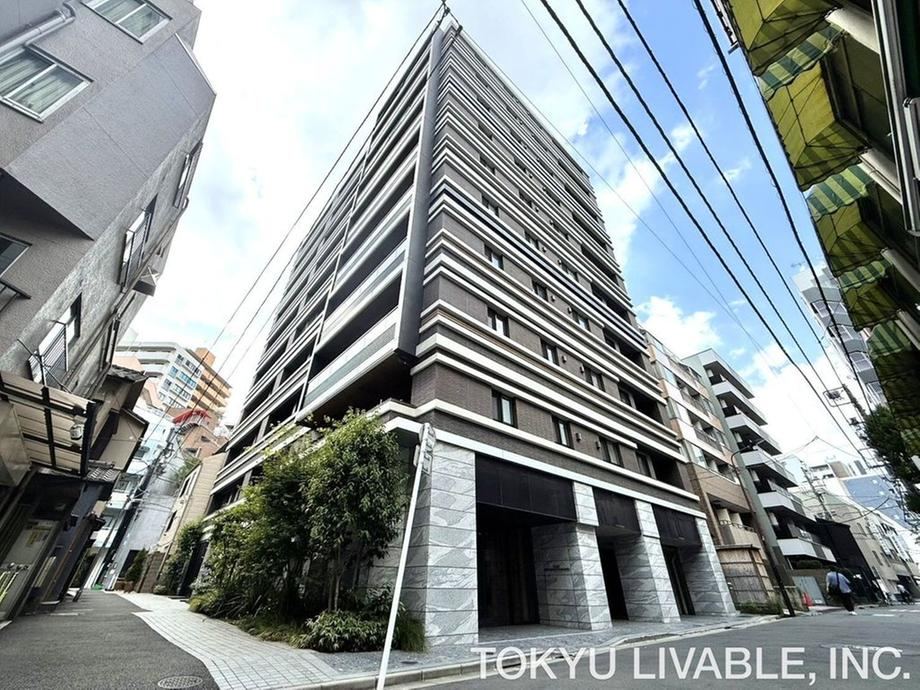 2LDK apartment in Chiyoda Ward, Tokyo - Photo 1