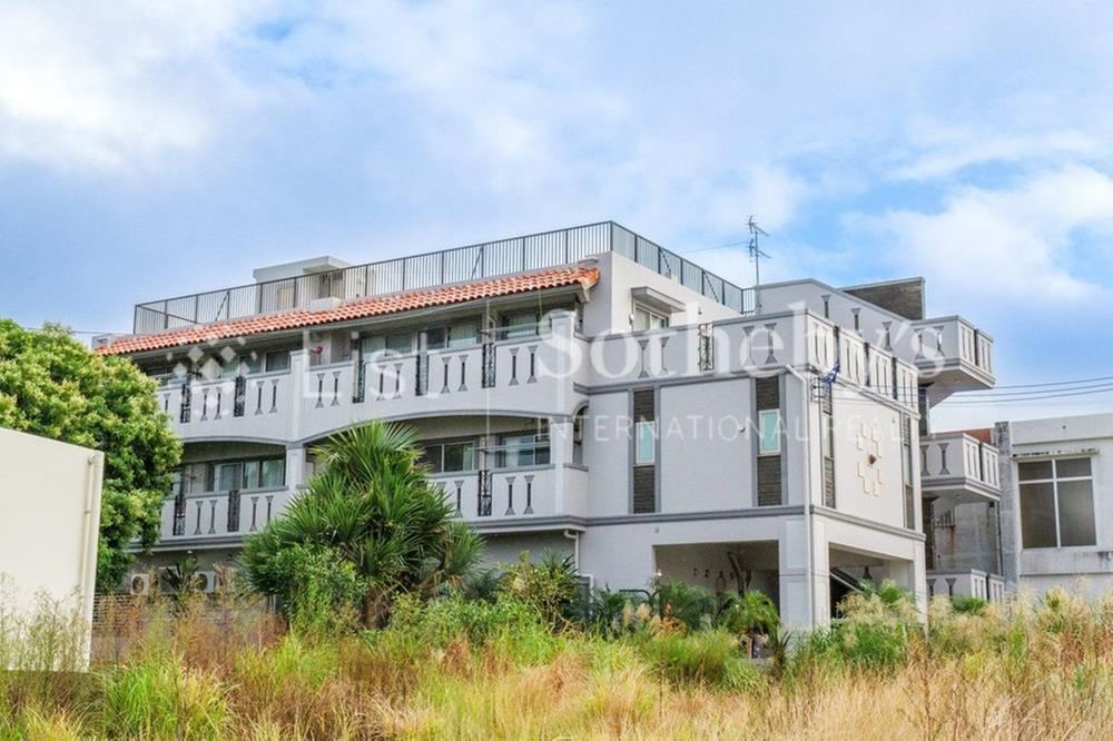 4LDK house in Yomitan, Nakagami District, Okinawa - Photo 1