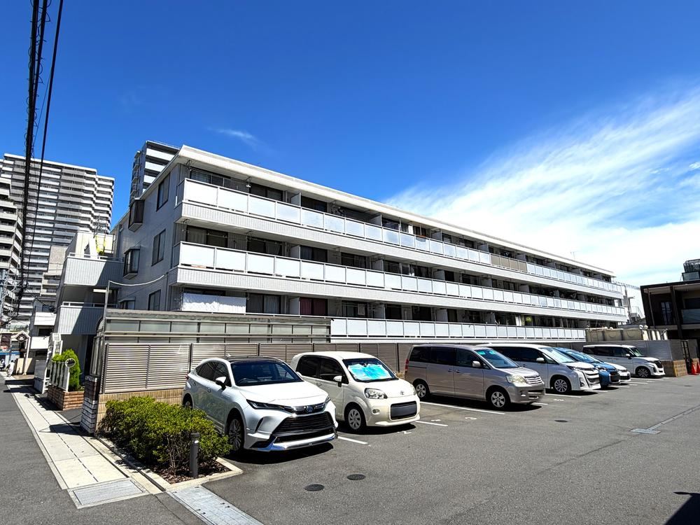 3LDK apartment in Soka, Saitama - Photo 1