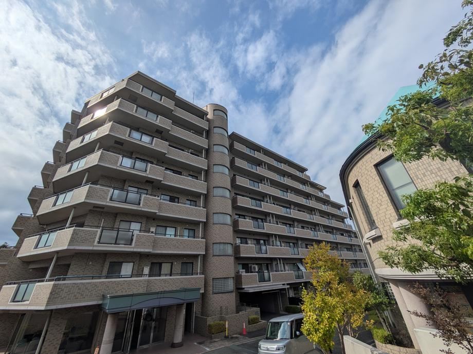 4LDK apartment in Suruga Ward, Shizuoka - Photo 1