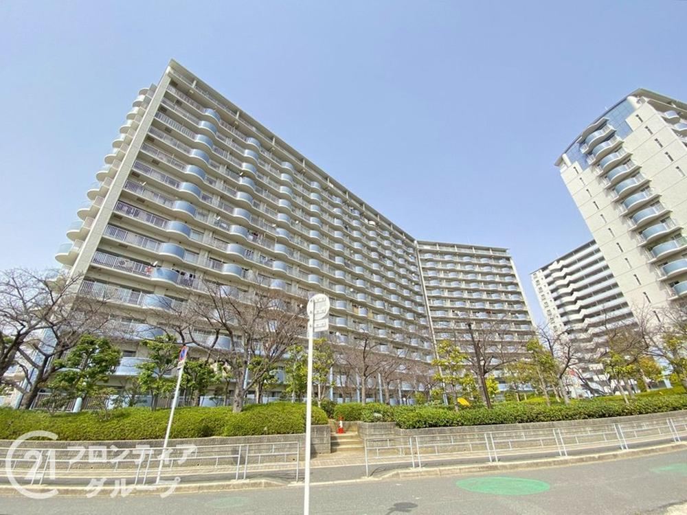 3LDK apartment in Joto Ward, Osaka - Photo 1
