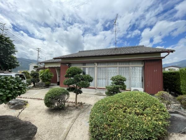 5DK house in Saijo, Ehime - Photo 1