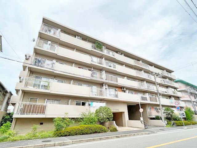 3DK apartment in Amagasaki, Hyogo - Photo 1