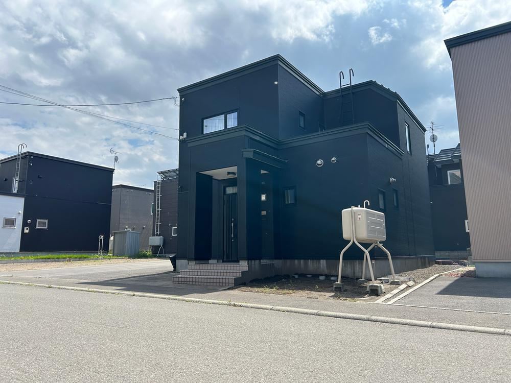 3LDK+S house in Teine Ward, Sapporo, Hokkaido - Photo 1