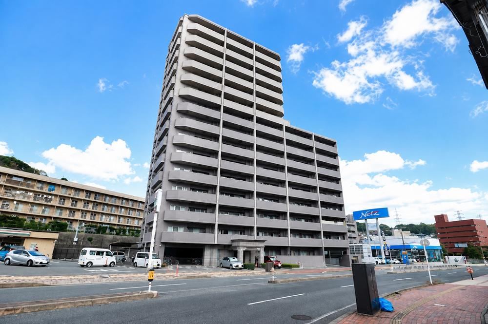 3LDK apartment in Shimonoseki, Yamaguchi - Photo 1
