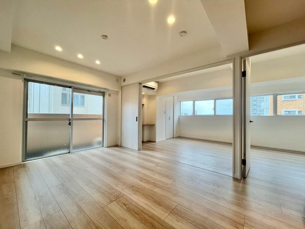 3LDK apartment in Mitaka, Tokyo - Photo 1