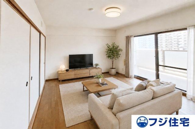3LDK apartment in Kaizuka, Osaka - Photo 1