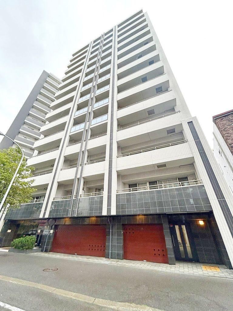 4LDK apartment in Chuo Ward, Sapporo, Hokkaido - Photo 1