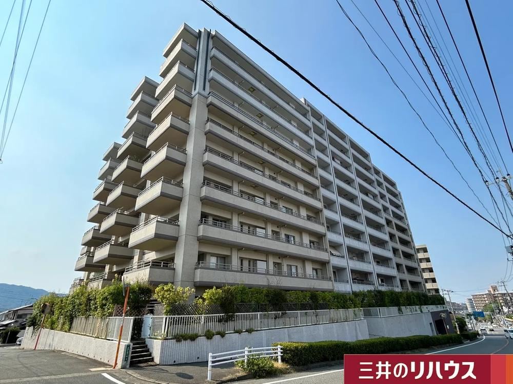 4LDK apartment in Nakagawa, Fukuoka - Photo 1