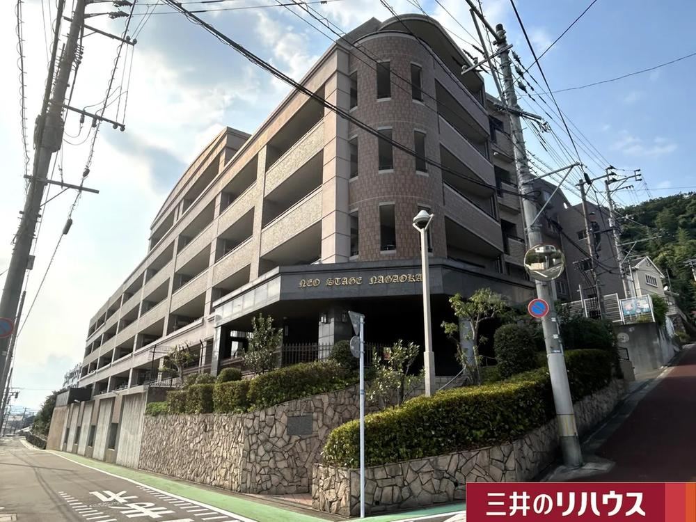 4LDK apartment in Minami Ward, Fukuoka - Photo 1