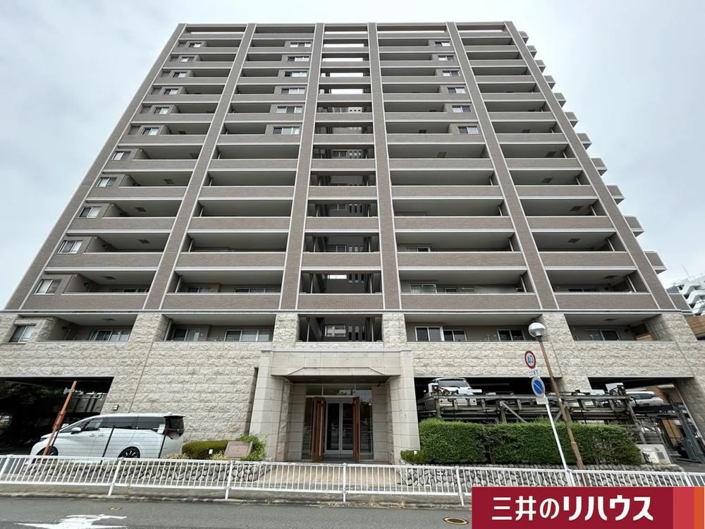 3LDK apartment in Hakata Ward, Fukuoka - Photo 1
