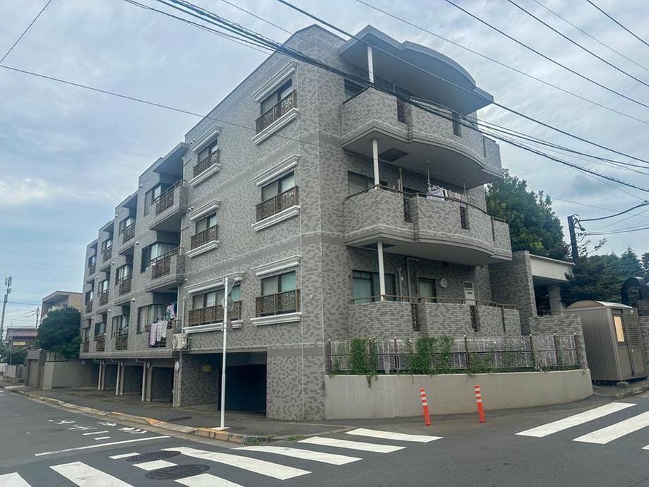 3DK apartment in Kunitachi, Tokyo - Photo 1