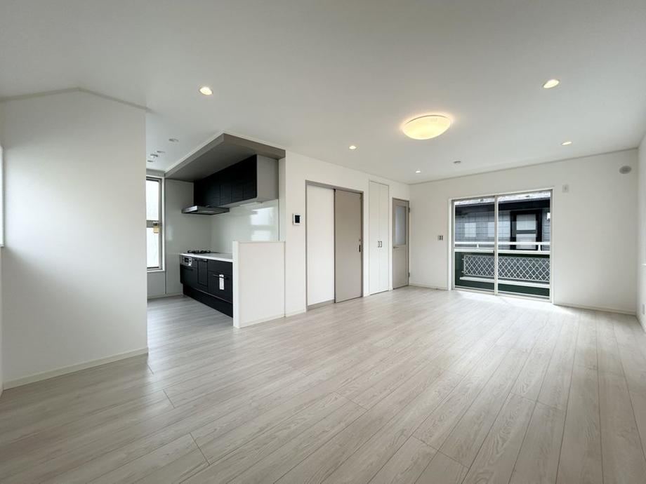 3LDK house in Chigasaki, Kanagawa - Photo 1