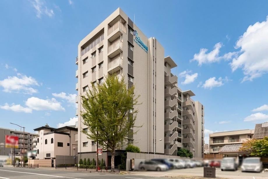 3LDK apartment in Suita, Osaka - Photo 1