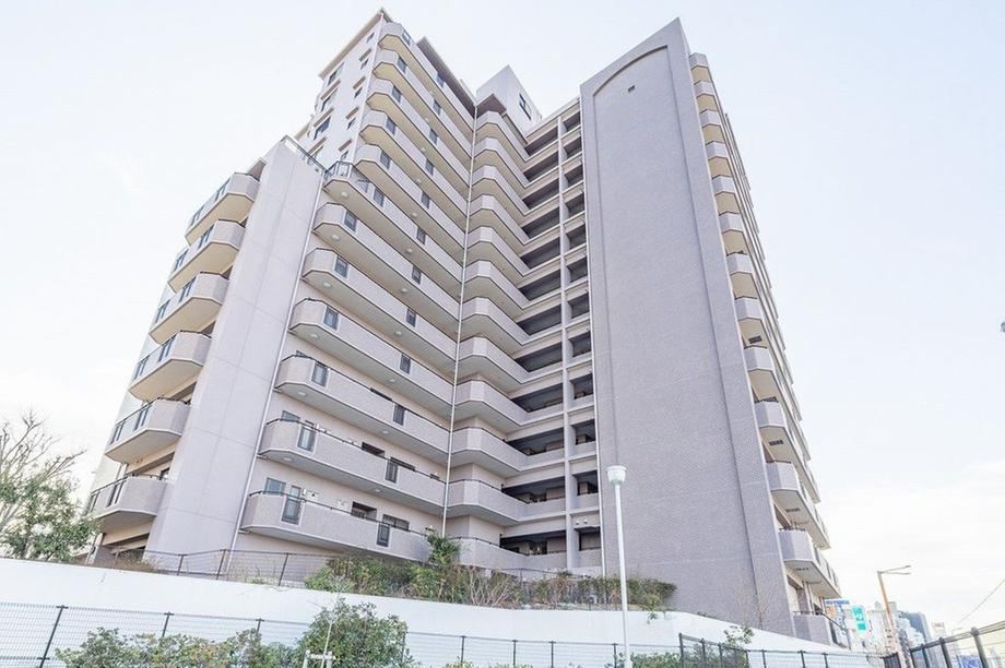 3LDK apartment in Suita, Osaka - Photo 1