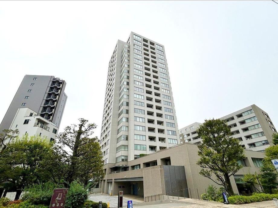 2LDK apartment in Toshima Ward, Tokyo - Photo 1